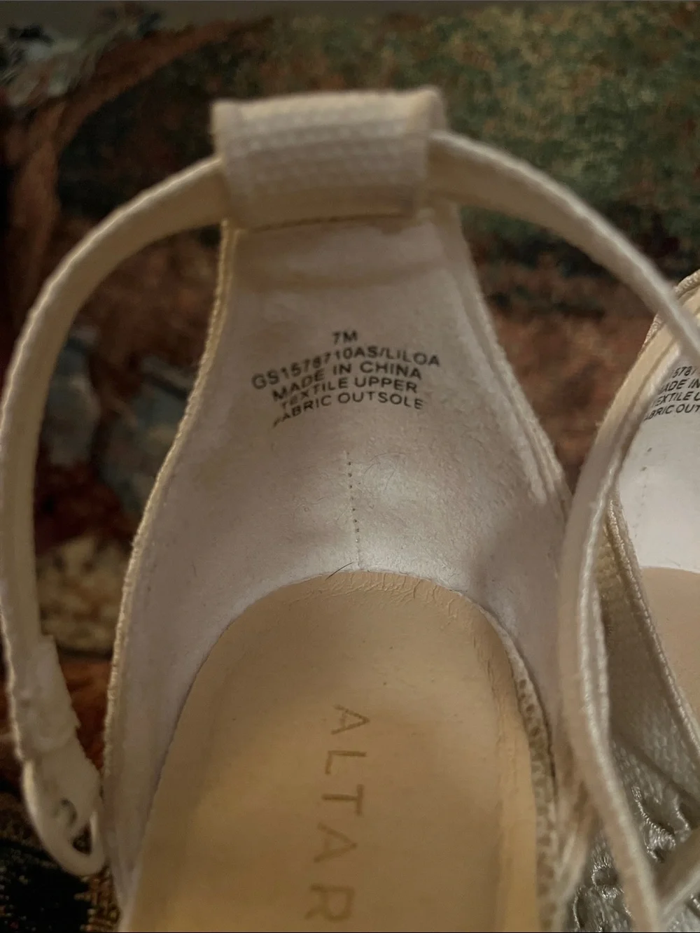 Altard State ivory platform